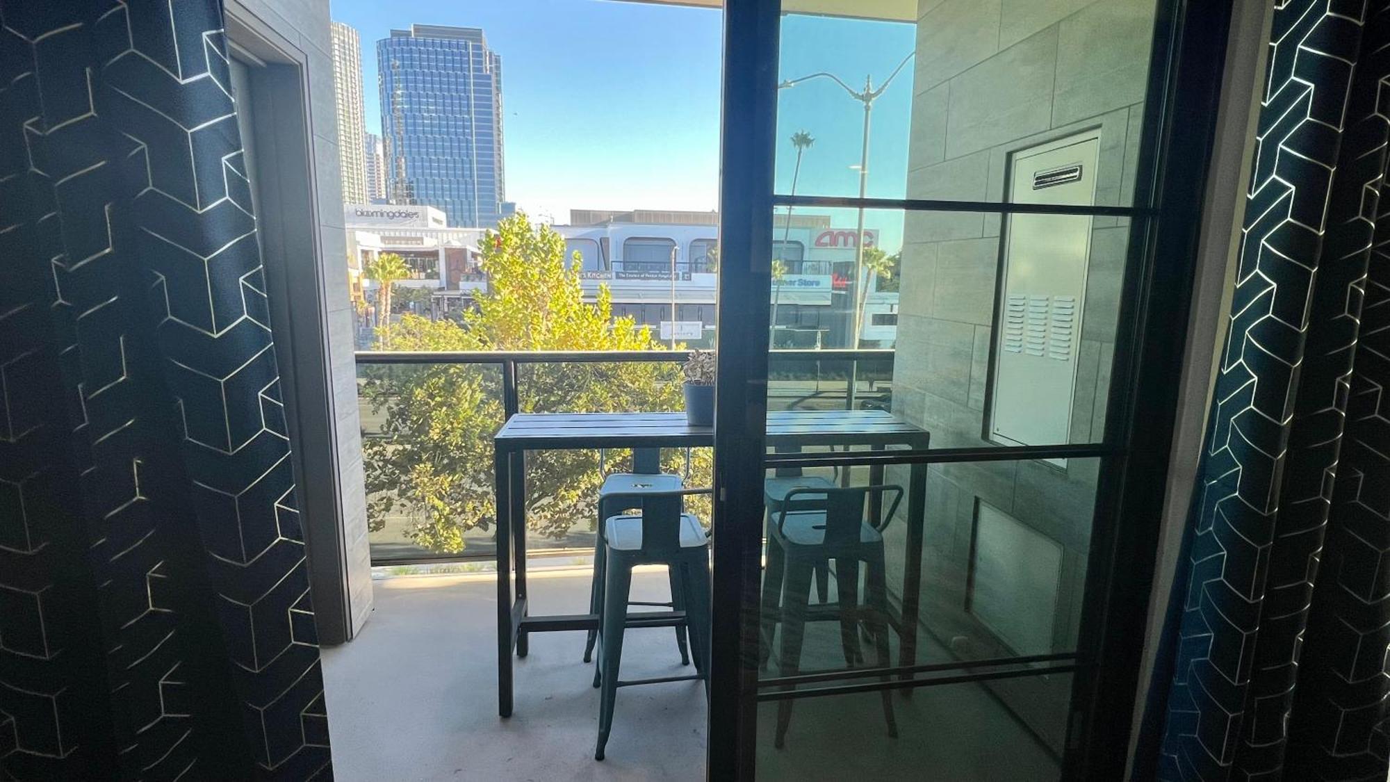 The Century City Cozy 3 Bedroom Apartment With Free Parking! Los Ángeles Exterior foto